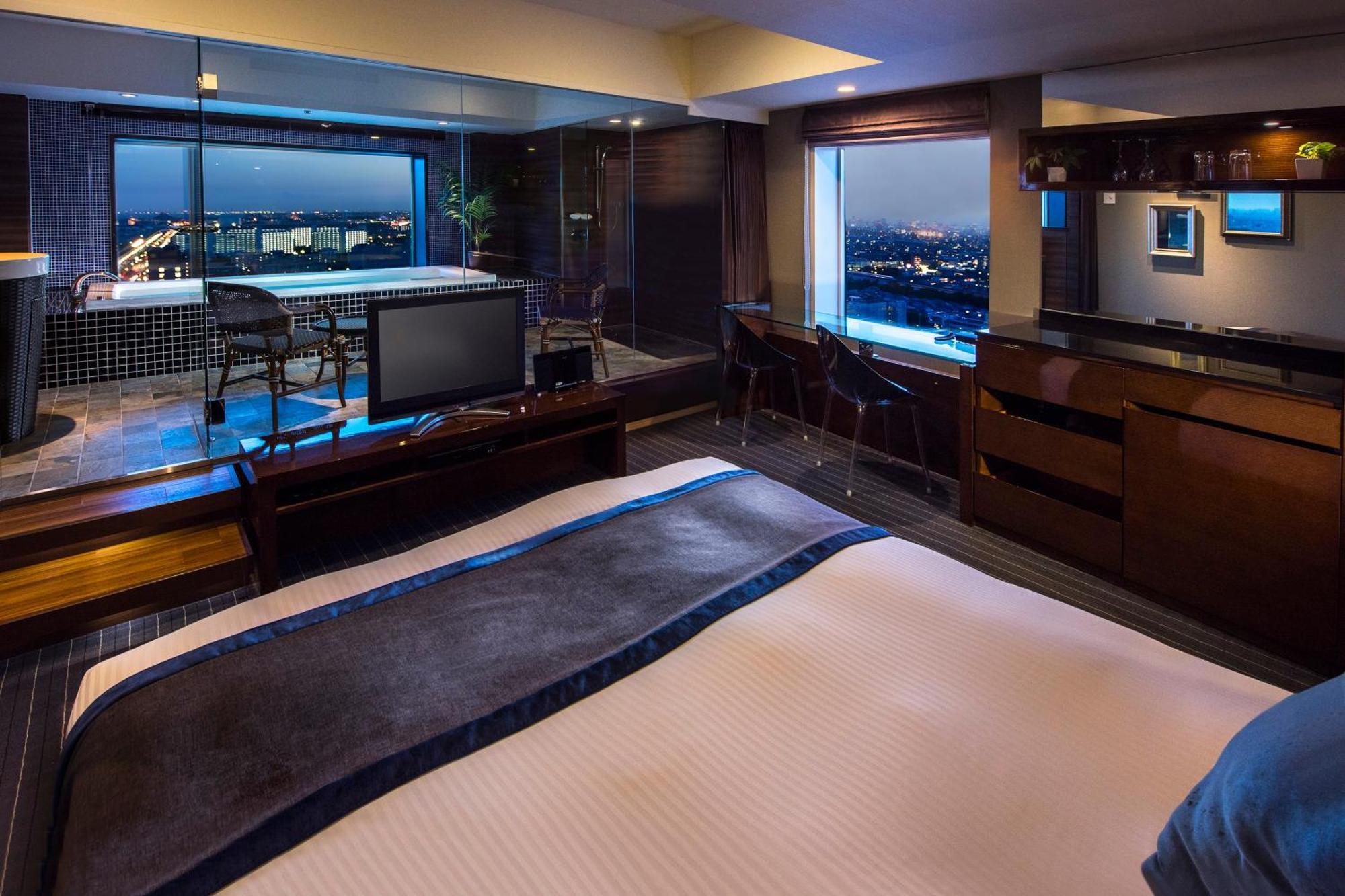 Urayasu Brighton Hotel Tokyo Bay מראה חיצוני תמונה A suite at the hotel