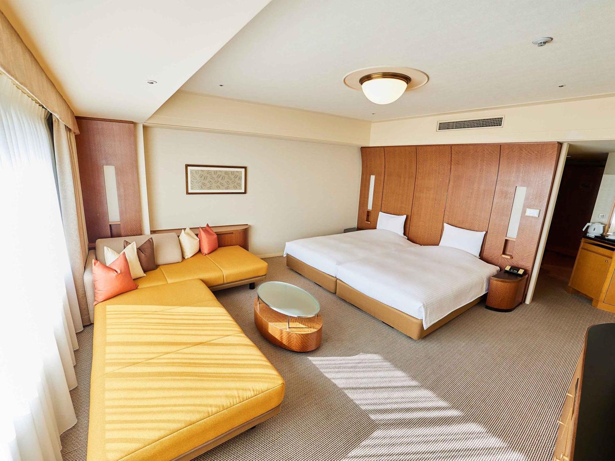 Urayasu Brighton Hotel Tokyo Bay מראה חיצוני תמונה A room at the hotel